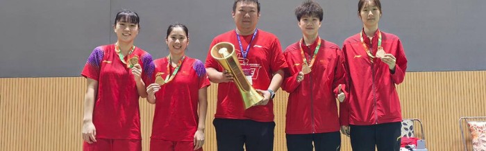 安卓版-夺3冠1亚！中国女羽17岁新星崛起22胜1负：看齐陈清晨贾一凡？|女双|谭可萱|混双|世青赛|女双冠军_新浪体育_新浪新闻