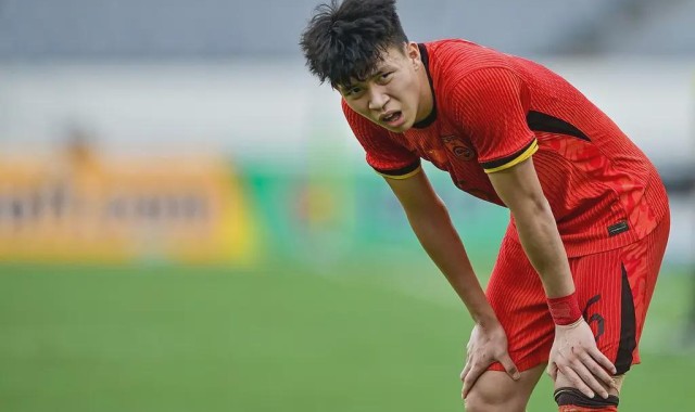九游游戏中心-从U23亚洲杯到中超：王钰栋的“冰火两重天”，是中国足球的缩影